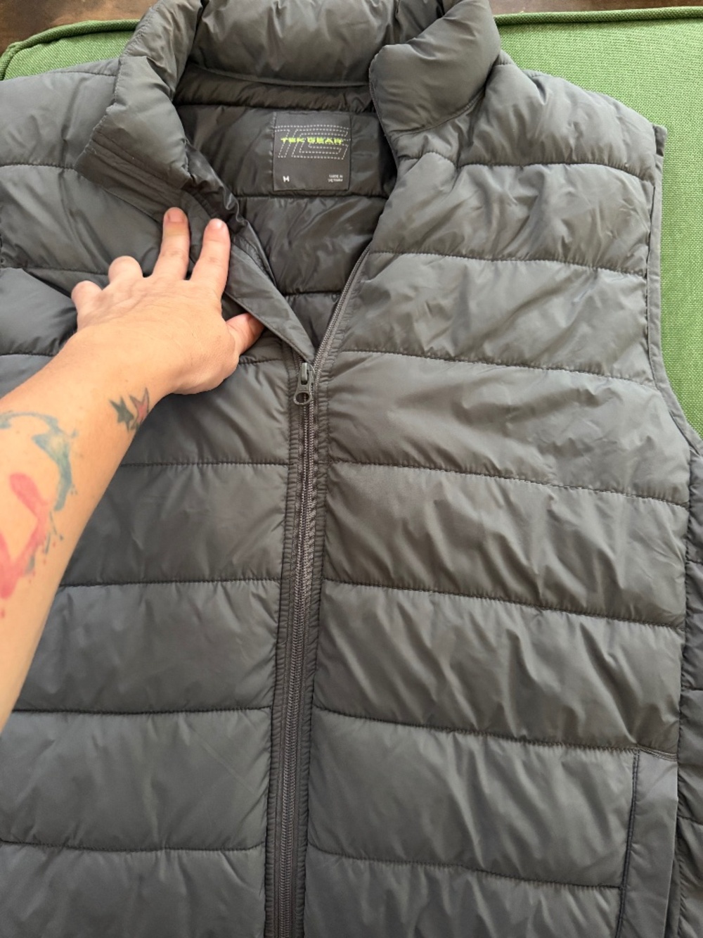 Men’s Tek gear puffer vest